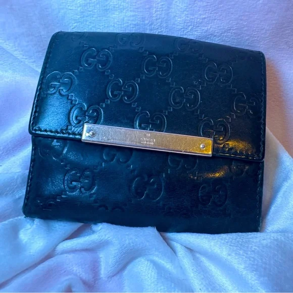 Gucci Bifold Wallet Authentic Gucci Black GG Embossed Leather Bifold Wallet EUC - Picture 12 of 12